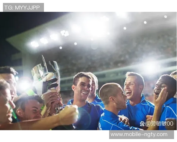 成都820足球带你领略激情四溢的足球盛宴与城市文化的完美融合 成都820足球带你领略激情四溢的足球盛宴与城市文化的完美融合